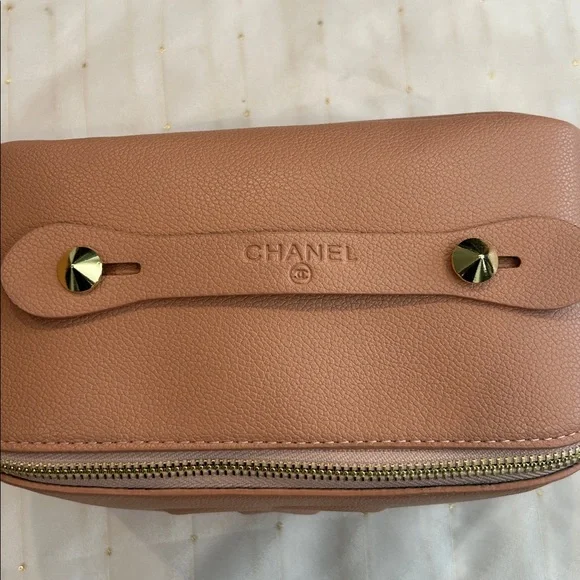 🌸 TRAVEL CASE 🌸 - Picture 2 of 4